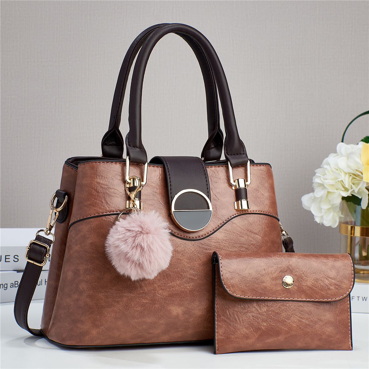 Designer's new spliced mother and baby simple solid color large capacity single shoulder women's texture bag fashion bag