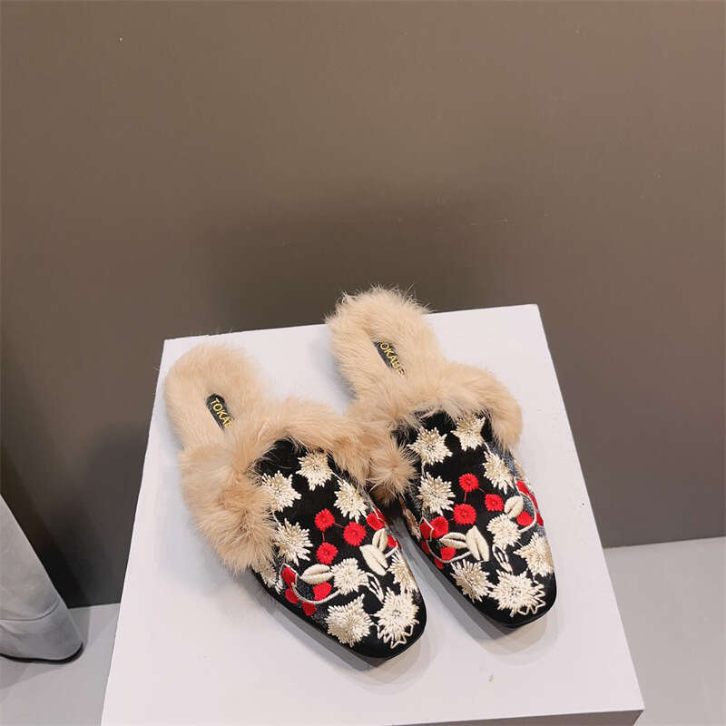 Korean Version Autumn And Winter New Fashion Fabric Velvet For Women's Outerwear, Embroidered With Chinese Style, Support, Half Slippers, Hairy S