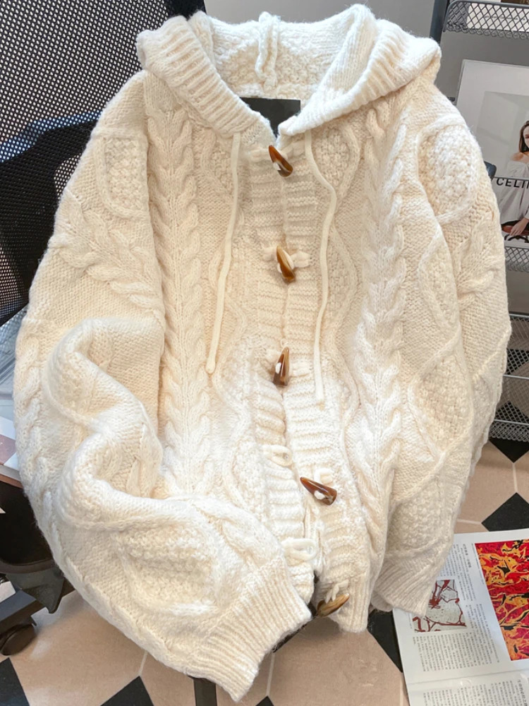 Autumn France Warm Loose Top Chic n Bull Horn Buckle Sweater Female Pretty Fashion Hooded Knitting Cardigan 2024 241105