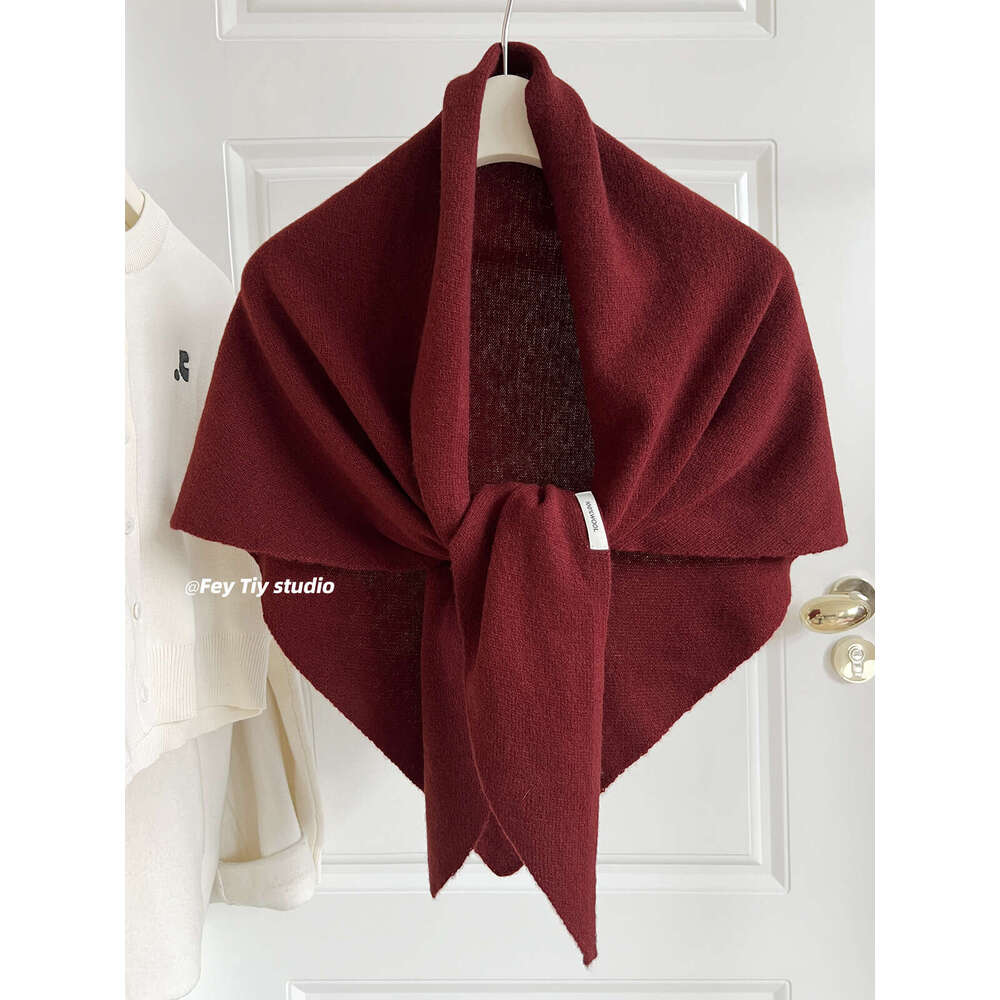 Fashionable wool shawl versatile multi colored optional scarf for women's autumn and winter new intellectual knitted shoulder cardigan