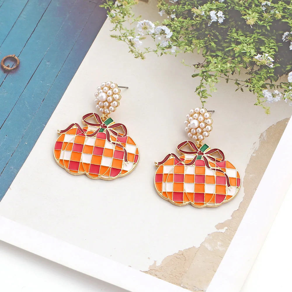 Christmas Creative Pearl Year Bow Earrings 241105