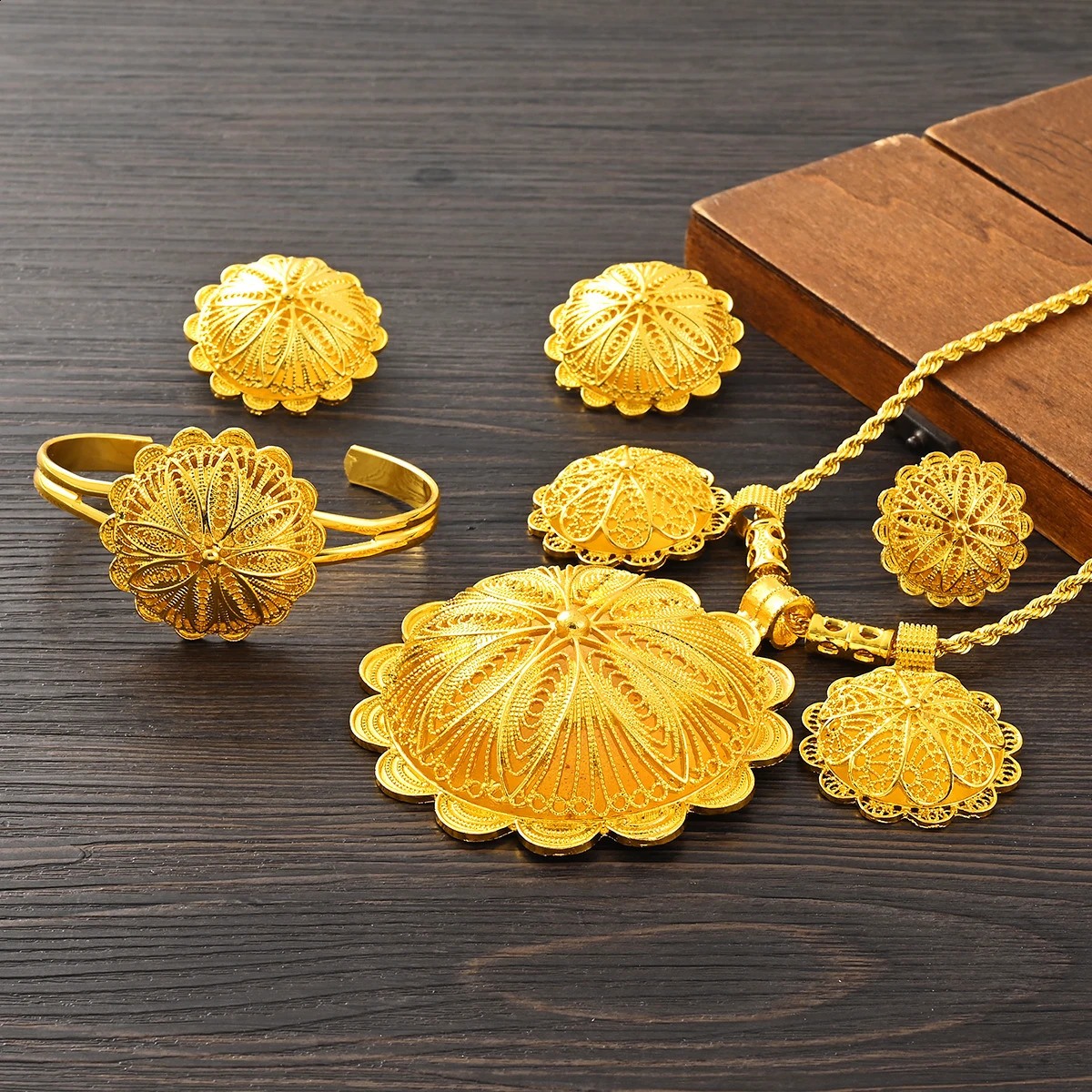 24K Gold Plated Fashion Ethiopian Earrings/Big Pendant/Ring/Bangle Jewelry Sets Gold Plate Africa Bride Wedding Eritrea Set Gift 241105