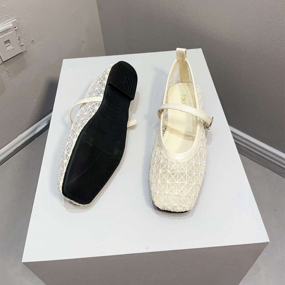 Xiaoxiangfeng Korean Edition Summer New Style Square Head Versatile Mesh Breathable Thin Soft Bottom Fashion Women's Single Shoes