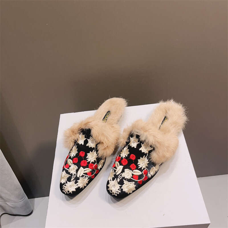 Korean Version Autumn And Winter New Fashion Fabric Velvet For Women's Outerwear, Embroidered With Chinese Style, Support, Half Slippers, Hairy S