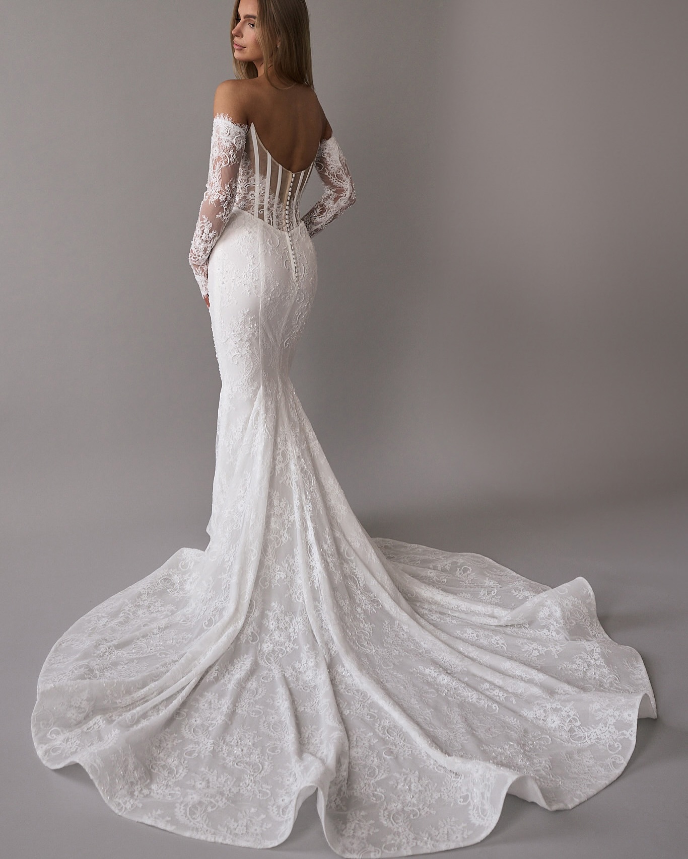 Mermaid Gorgeous Lace Dress With Overskirt Sweetheart Long Sleeves Wedding Gown Bone Bodice Button Back Robe De Mariee