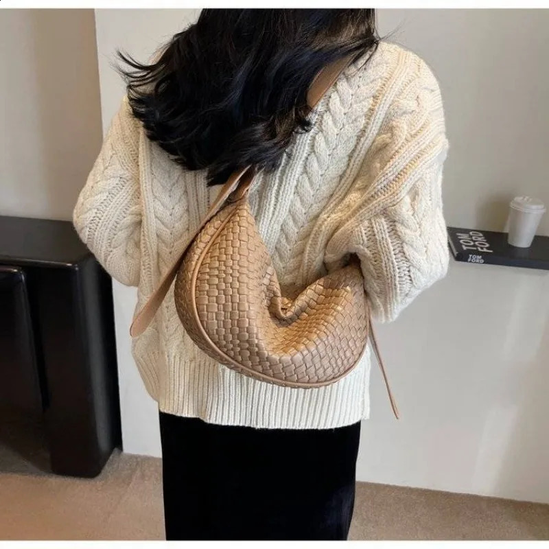 Womens Cross Bag Large Capacity Handbag Shoulder Messenger Bag Womens Fashion Stray Shopping Bag Sac 241105
