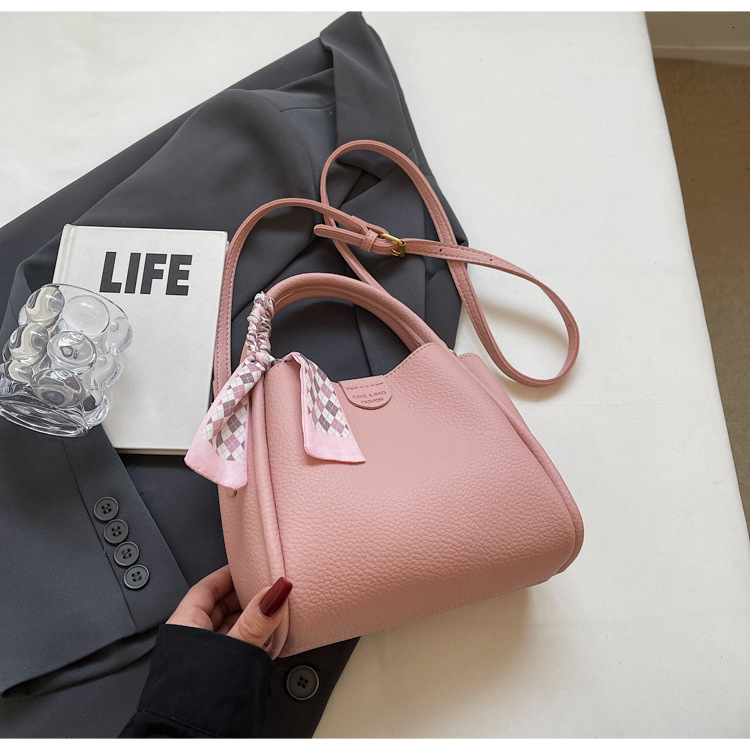 2025NEW New designer niche crossover women trend s new handbag tote bag large capacity fashion shoulder
