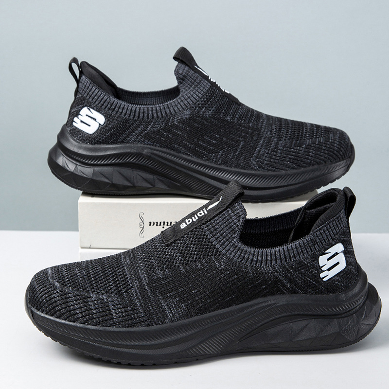 High elasticity, lightweight, cold adhesive men's shoes, plus size sports shoes, 2024 spring and autumn fashion fit, casual shoes