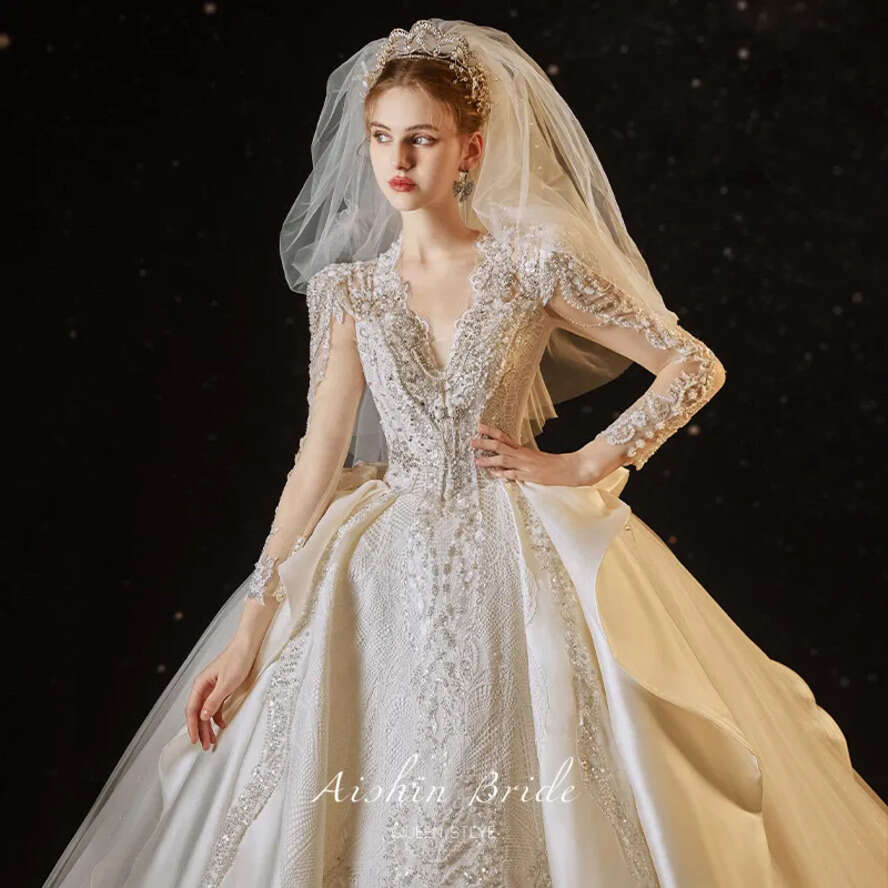 Long Sleeve New Dress Elegant Pearls Beads Wedding Bride Gowns White D Ral Lace Applique Neck Sweep Train A E Arabic Dubai V De Noiva Rabic
