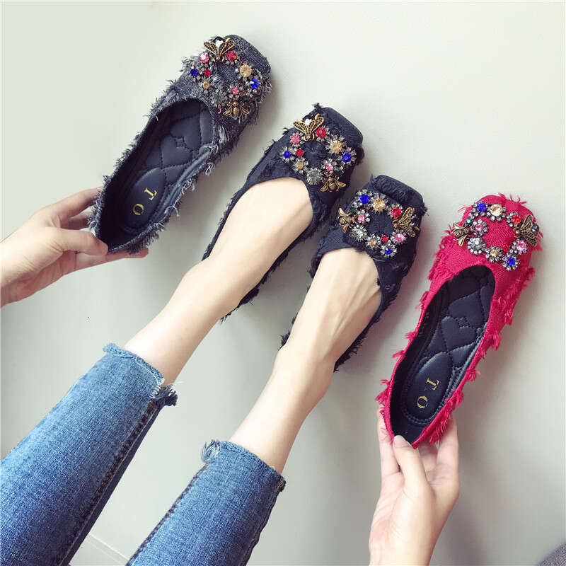 2023 Autumn New Fashionable Versatile Water Diamond Buckle Square Head Cloth Flat Follow For Women Soft Bottom Bean Shoes