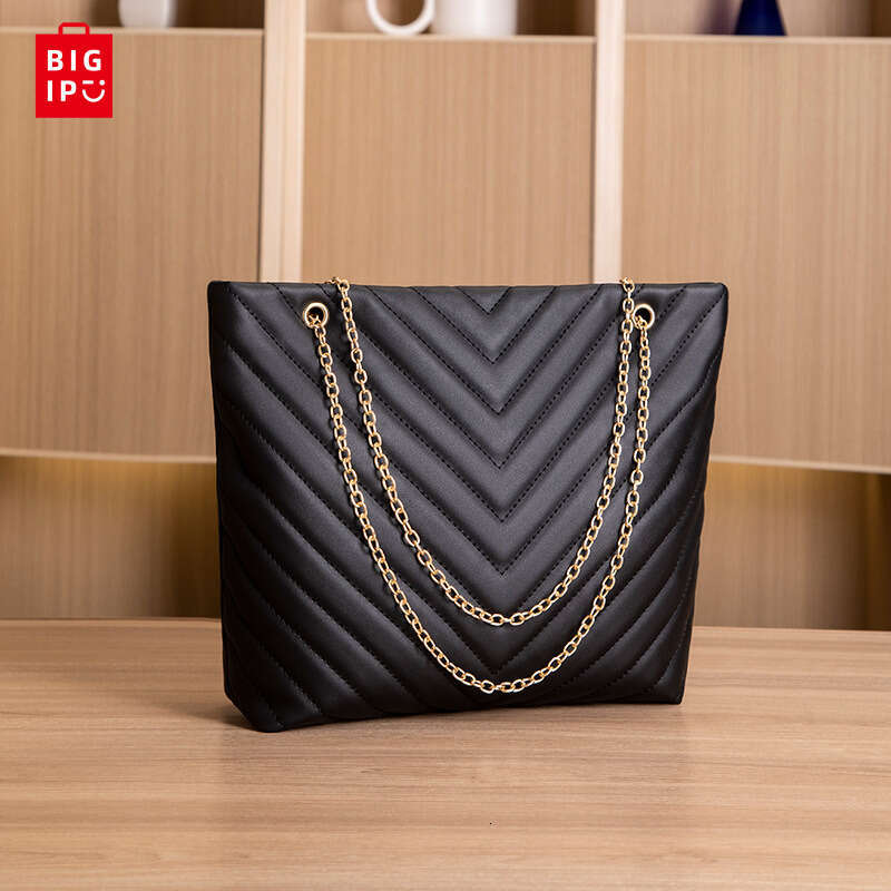 Designer Bag Women's Bag New Fashion Casual Embroidery Chain Shoulder Bag V-Pattern Lingge Handheld Shopping Bag Tote Bag