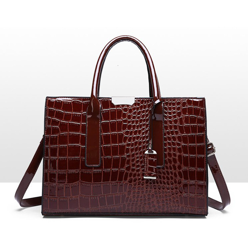 Designer's new women's fashionable crocodile pattern single shoulder crossbody bag fashion bag