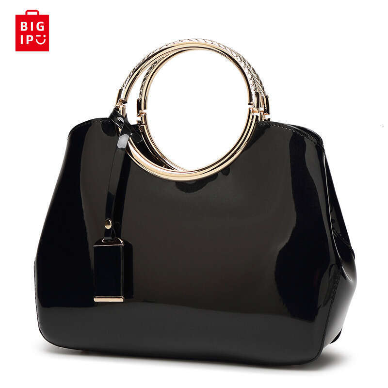 Designer Bag New European Fashion Women's One Shoulder Wedding Bag Bright Lacquer Leather Carrying Ring Cross Shoulder Handheld Bridal Bag