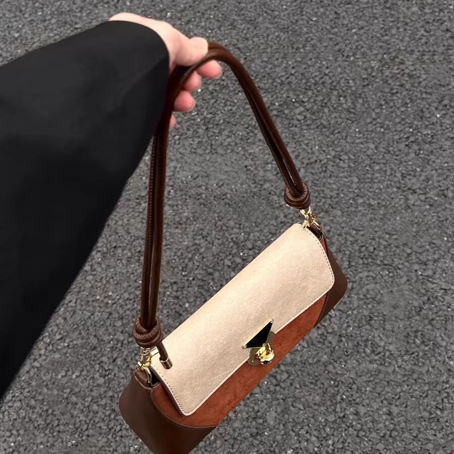 Designer's new women's armpit long stick bread fashionable niche designer single shoulder slanted body exquisite small square bag trendy bag