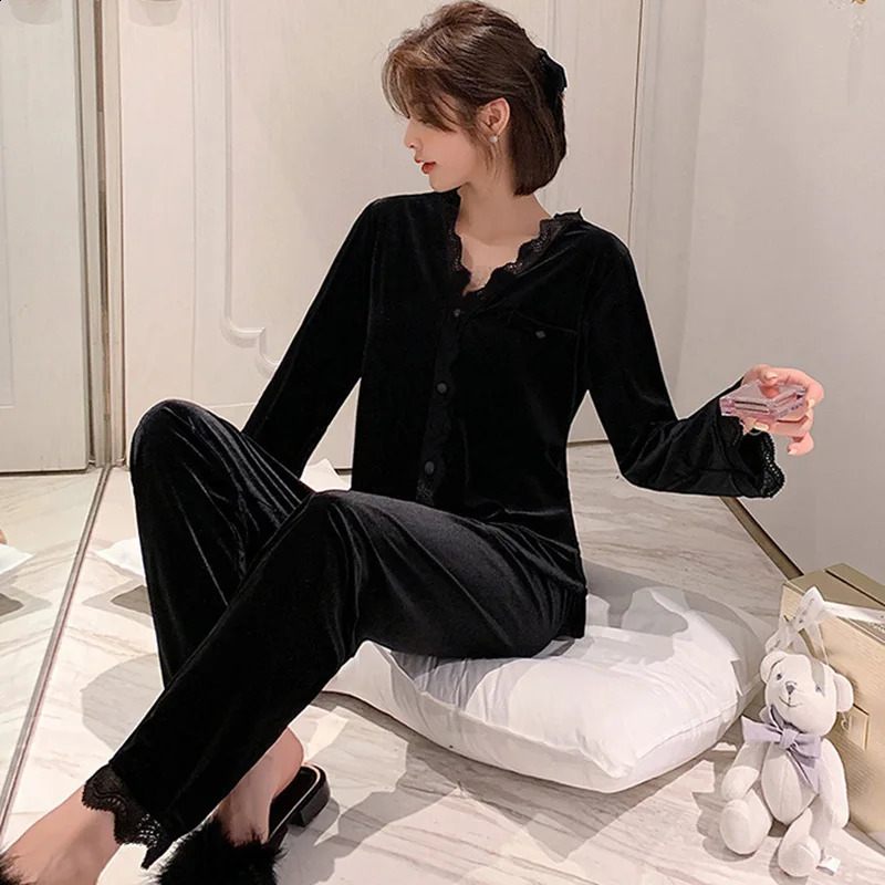 Long Sleeved Cardigan Set For Winter Sleepwear Women Velvet Satin Night Deress V-Neck Soft Lingerie Sleepwear Female Clothes 241105