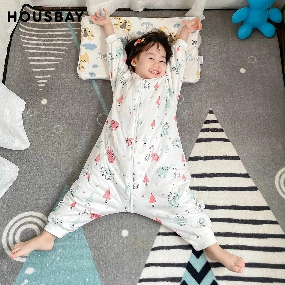 Baby sleeping bag baby sleeping bag baby animal pattern childrens bed play with split legs winter anti Tipi warm sleeping bag 241105