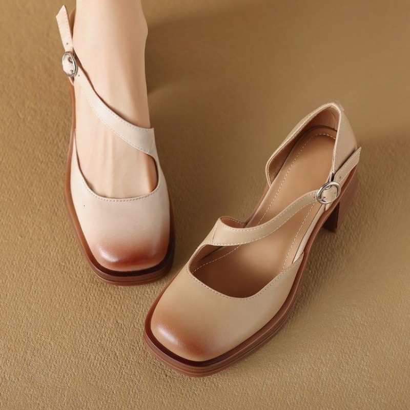 Summer New Square Hollow Mid-Thick Open Toe Sandals, Suitable For Outdoor Wear, With Comfortable Fashion Women's Shoes