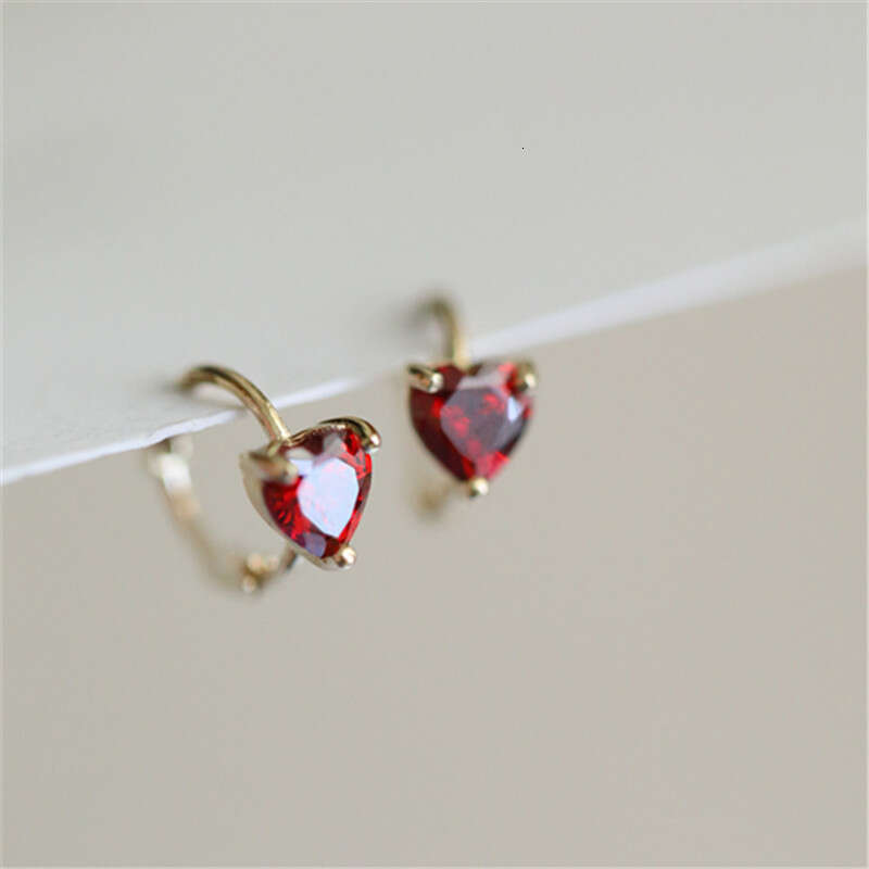 Sterg Sier Plated 14K Gold French Zircon Heart Earrings for Women Sweet Temperament Party Jewelry Accessories