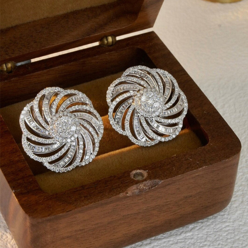 2024 Top Sell Stud Earrings Luxury Jewelry 925 Sterling Silver Pave White Sapphire CZ Diamond Zircon Party Women Wedding Flower Earring Fashion Access