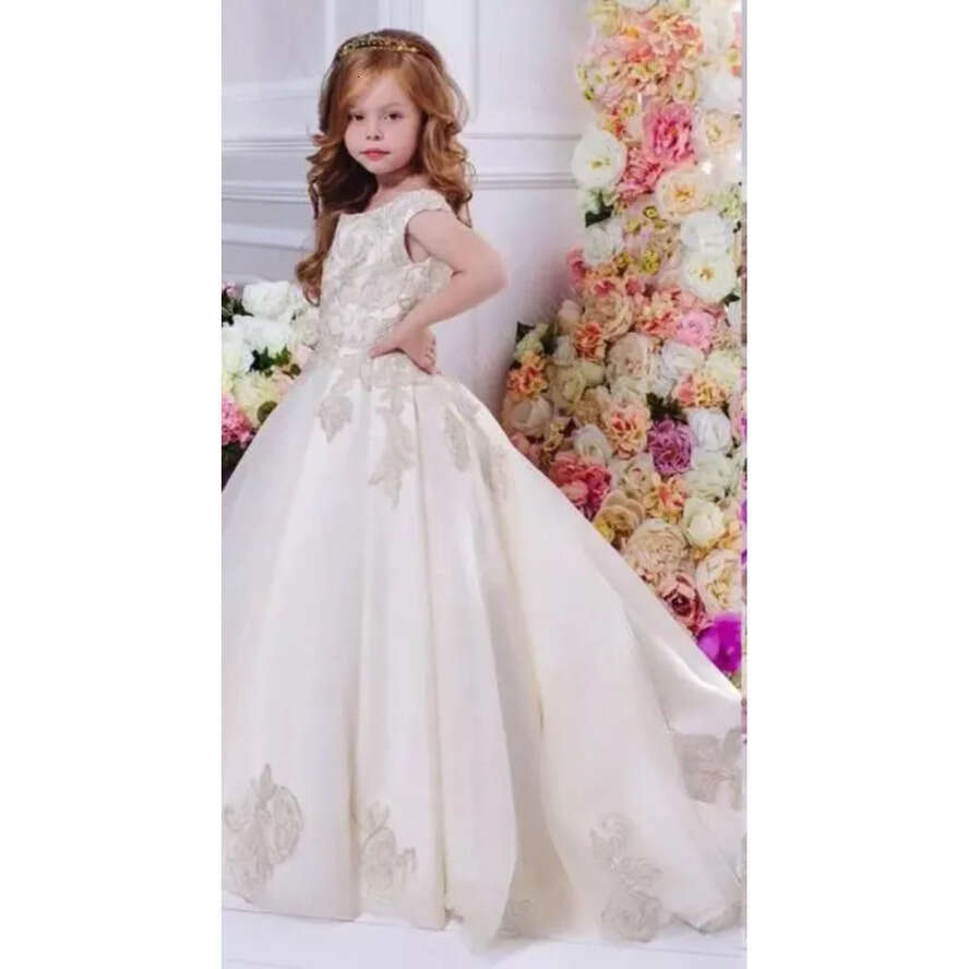 Lovely Wer Simple White Girls Dresses Jewel Sleeveless With Applique Back Zipper Birthday Custom Made Formal Party Gowns For Kids
