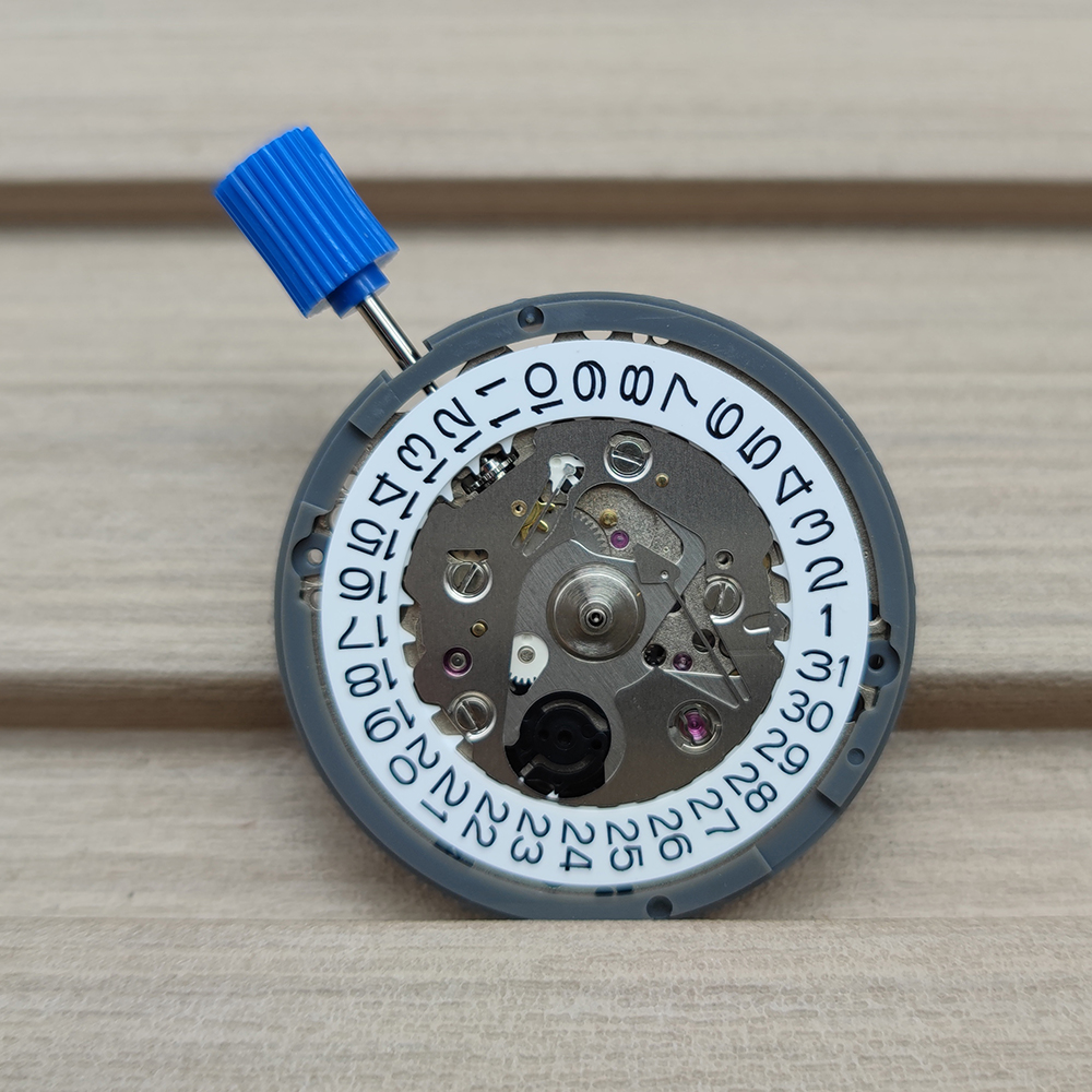 High Accuracy NH35 Automatic Mechanical Movement Modified movement Datewheel Disc Wrist Day Date at 3H Crown at 3.0/3.8 O'clock