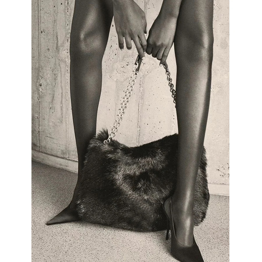 Fashion Large Tote Faux Fur Women Handbags Chains Lady Shoulder Bags Fluffy Soft Plush Shopper Bag Warm Winter 241104
