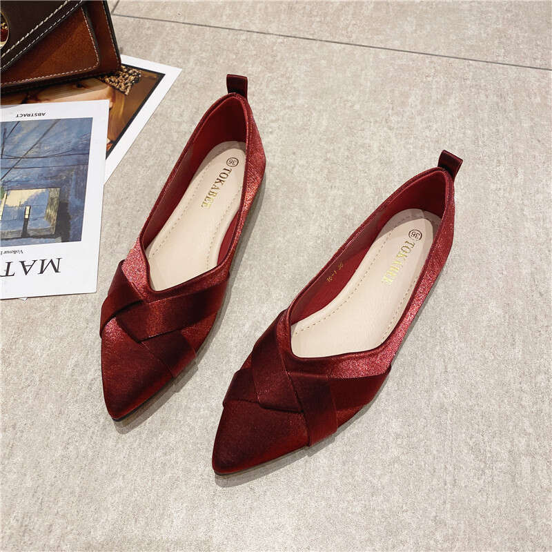 2023 Spring New Single Shoe Korean Edition Fashion Versatile Pointed Shallow Mouth Flat Soft Bottom Lady Red Women's Shoes
