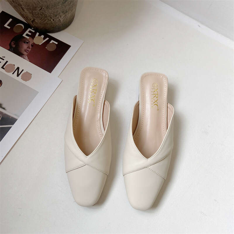 2023 New Semi Simple And Fashionable Toe Cap Thick Cool Trailer Mid Heel Splicing Solid Color One Foot Slippers For Women's Outdoor Wear
