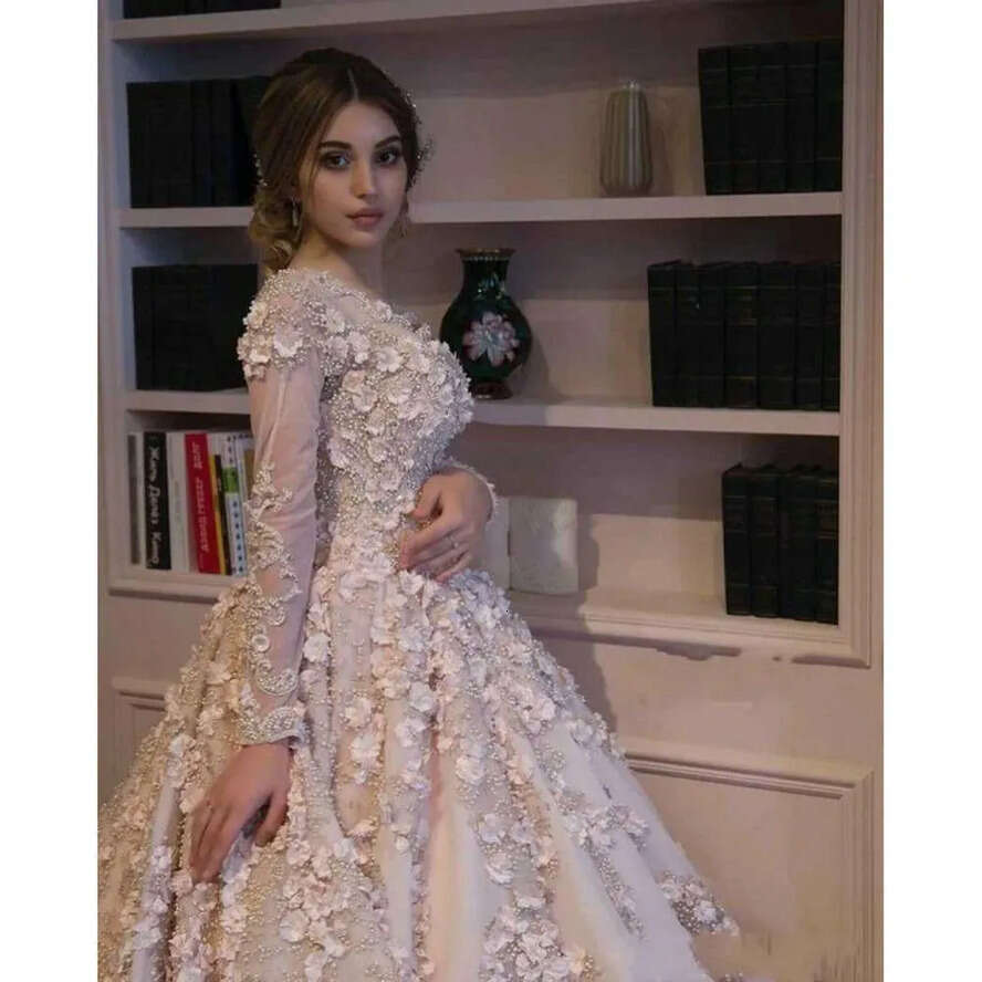 D Pearls Applique With Beaded Dresses Ral Long Sleeves Custom Made Scoop Neck Chapel Train Wedding Gown Vestido De Novia