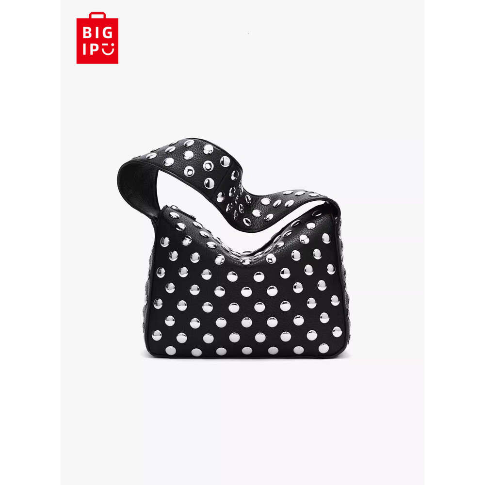 Designer Bag Hiatus Niche Design Kong Xiaozheninssame Style Bag European And American Style Rivet Armpit Shoulder Bag Black Metal Motorcycle