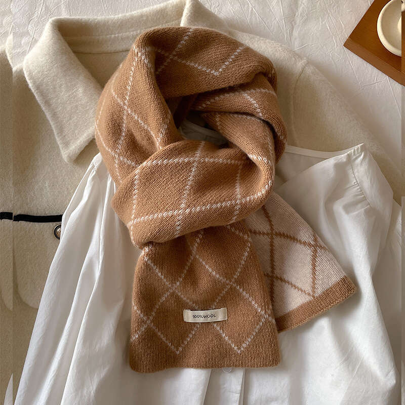 Dia plaid wool scarf for women's winter warmth, long knitted two-color versatile scarf, student Korean version, couple's style
