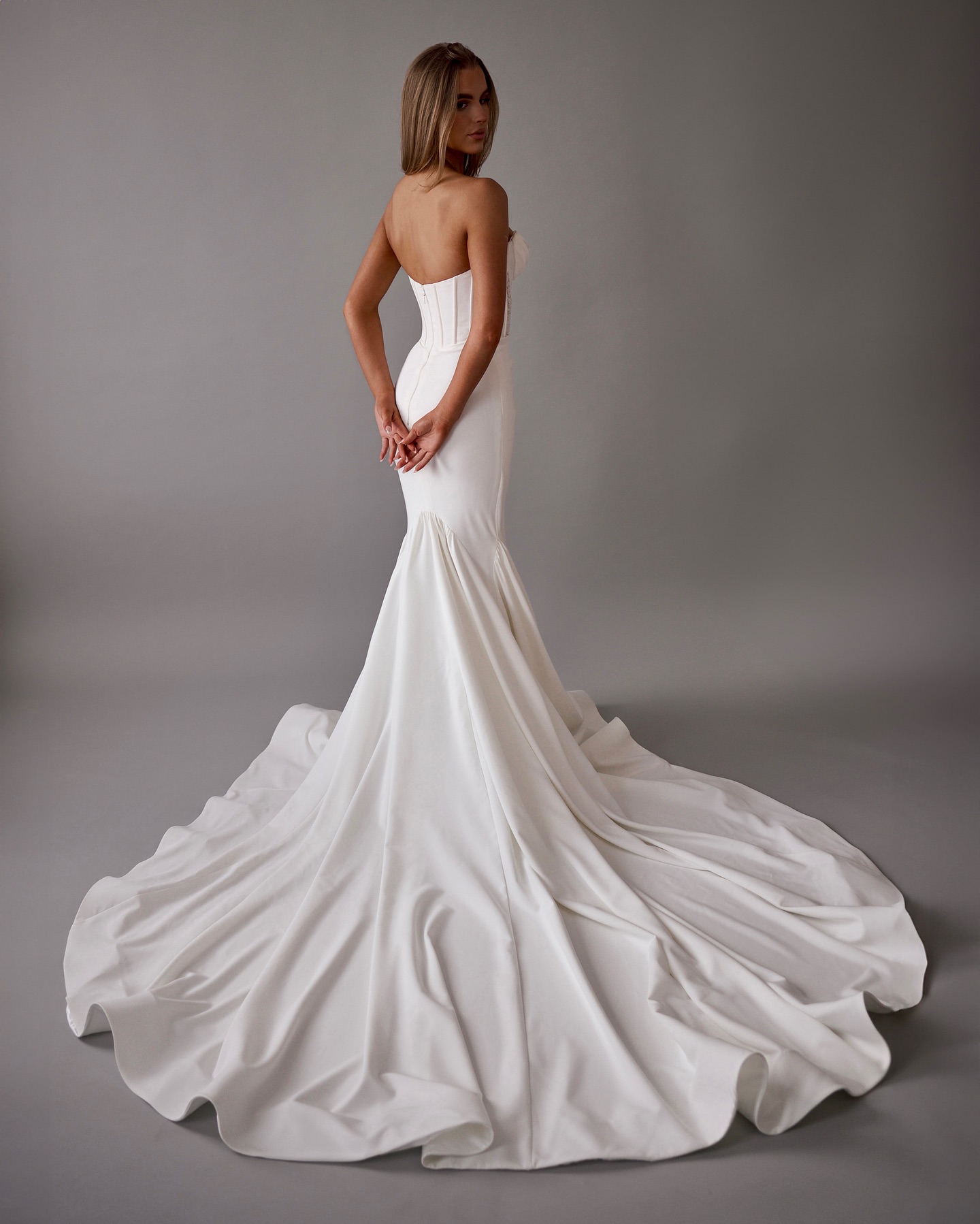 Satin Mermaid Elegant Dress Sweetheart Cutaway Sides Wedding Gown Bone Bodice Backless Robe De Mariee