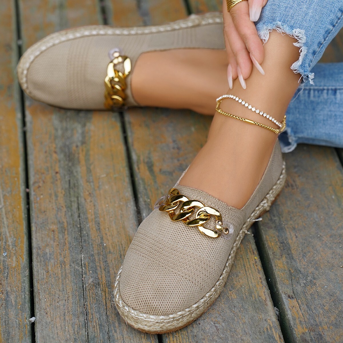 Autumn and winter new metal flat bottom breathable casual single shoes for women, plus plus size hemp rope fly woven one foot lazy shoes for women