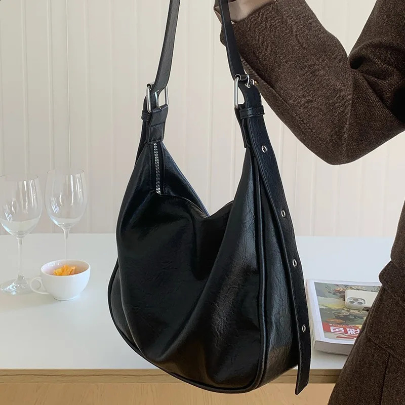 MBTI retro womens handbag aesthetic large capacity fashionable Korean shoulder bag Pu leather elegant casual handbag 241105