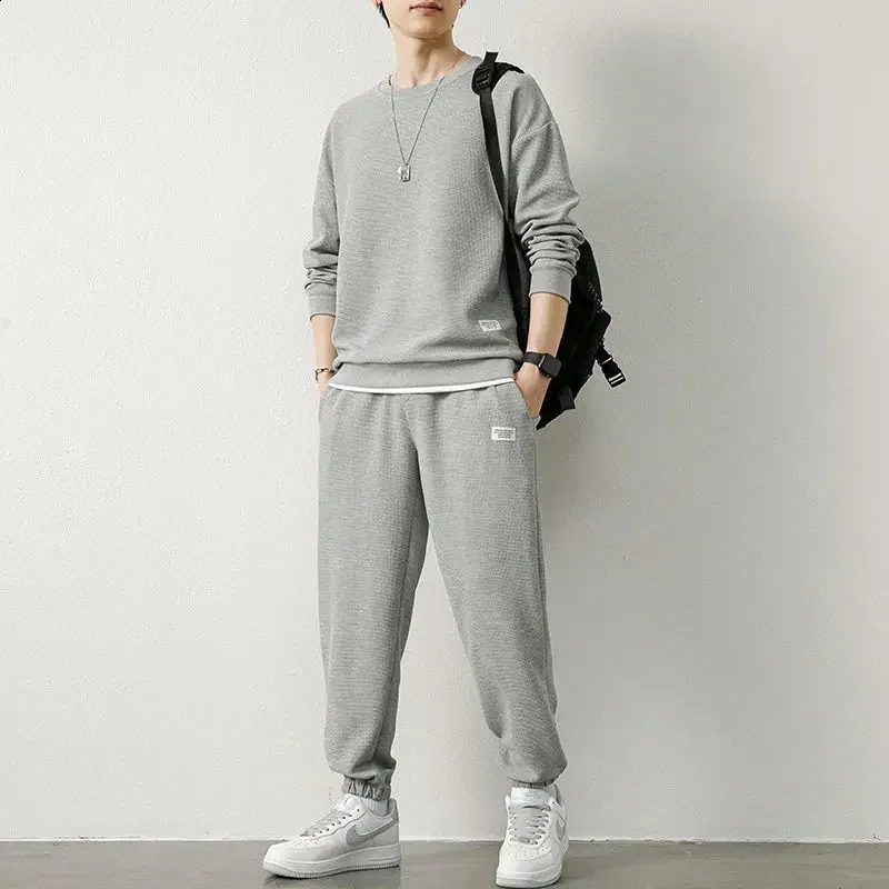 Spring Autumn Long-sleeved Suit Mens T-shirt Casual Set Clothes Solid Color Loose Autumn Sweatshirts Set Men Clothes 241105