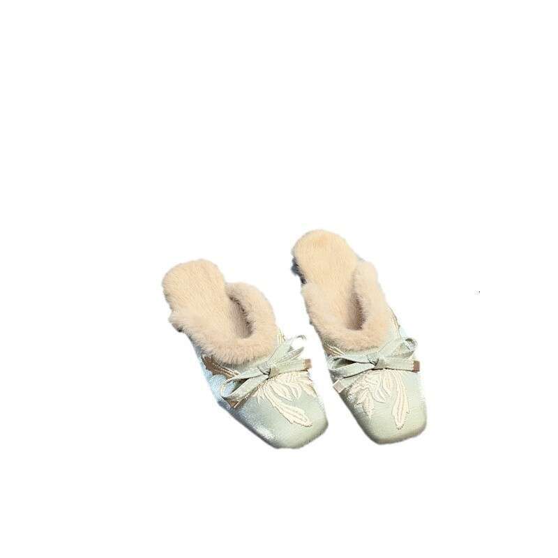 Korean Version Of The New Chinese Style Embroidered Autumn And Winter Women's Summer Buckle Cloth Flat Half Slippers With Velvet