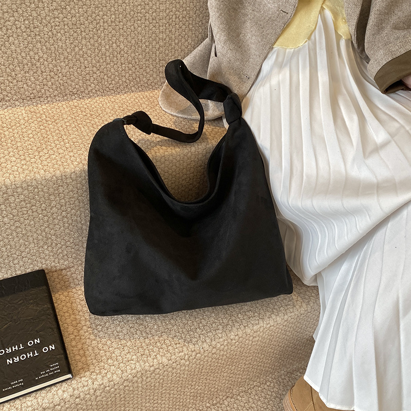 Designer's new shoulder bag, women's casual multifunctional handbag, commuting simple capacity, multi design handbag, fashionable bag