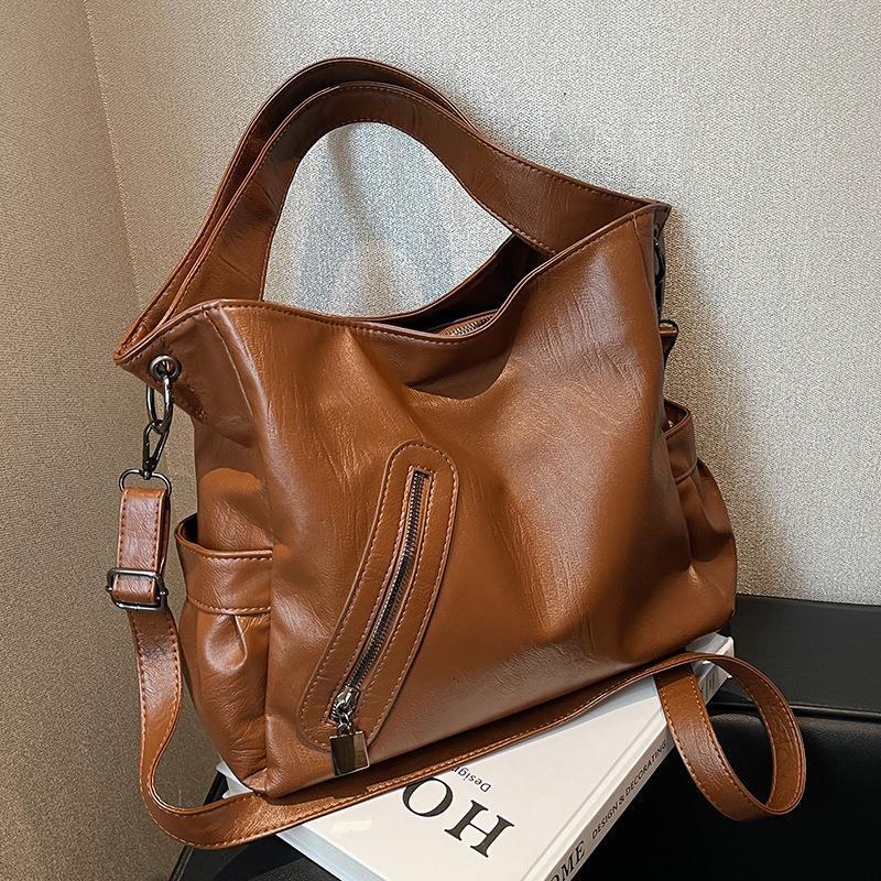 New designer fashionable multifunctional single shoulder one-piece large capacity commuting fashionable women's bag fashion bag