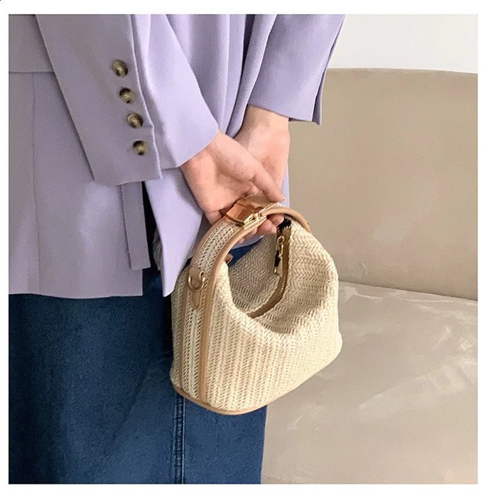 Korean Straw Bag Womens Shoulder Bag Small Bohemian Woven Beach Bag Summer Womens Messenger Bag Casual Handbag Beige 241105