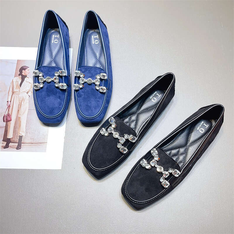 Soft Soled Bean For Women, Korean Version, New Fashionable Versatile, With Rhinestone Buckle, Suede, Square Toe, Flat Bottom, And Large Size Single Sh