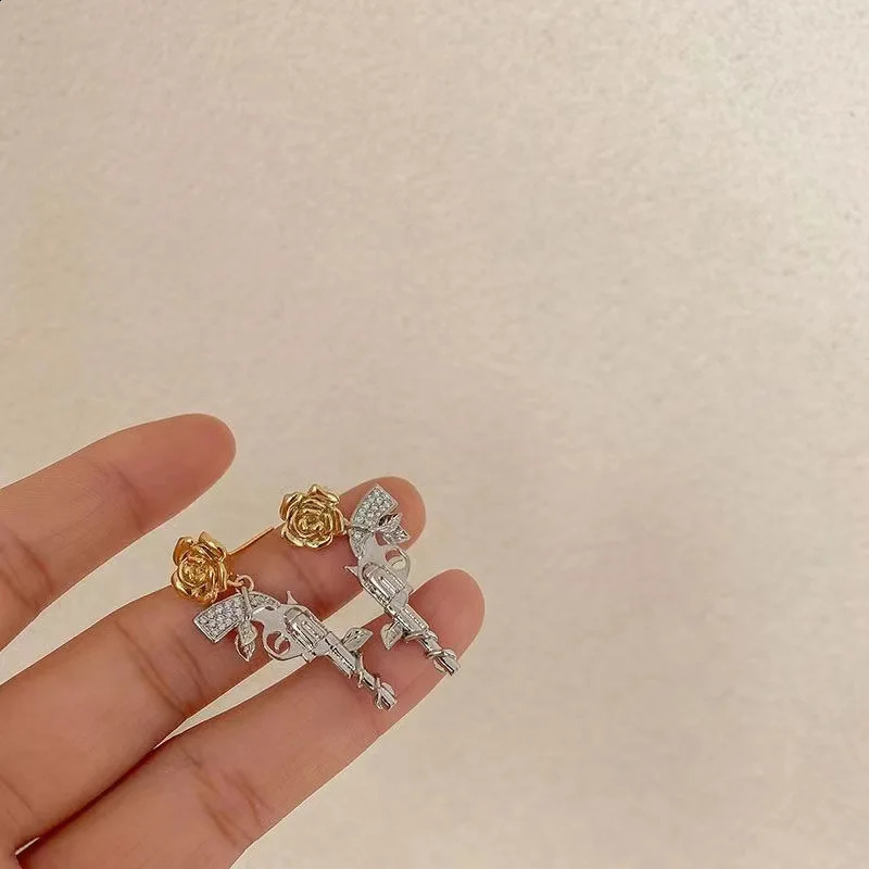 Gold Rose Flower Stud Earrings Gothic Gun er Jewelry Ear Piercing Y2K Accessory Fairy Grunge Earing Trend In Gift 241105