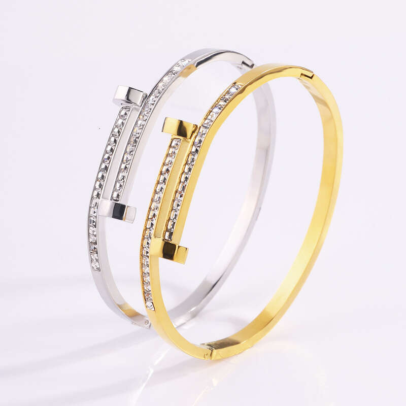 Titanium steel with double headed nails and full dia for girls fashionable temperament versatile bracelet