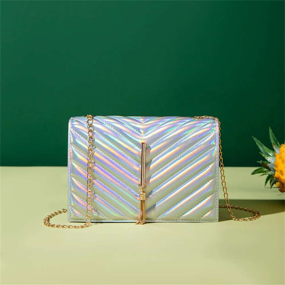 Designer Bag Fashion Tassel Flap Crossbody Bags V Pattern Mini Chain Shoulder Bag For Women Pu Leather White/Black Casual Travel Square Bag handbag