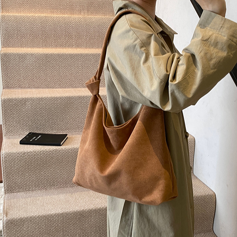 Designer's new shoulder bag, women's casual multifunctional handbag, commuting simple capacity, multi design handbag, fashionable bag