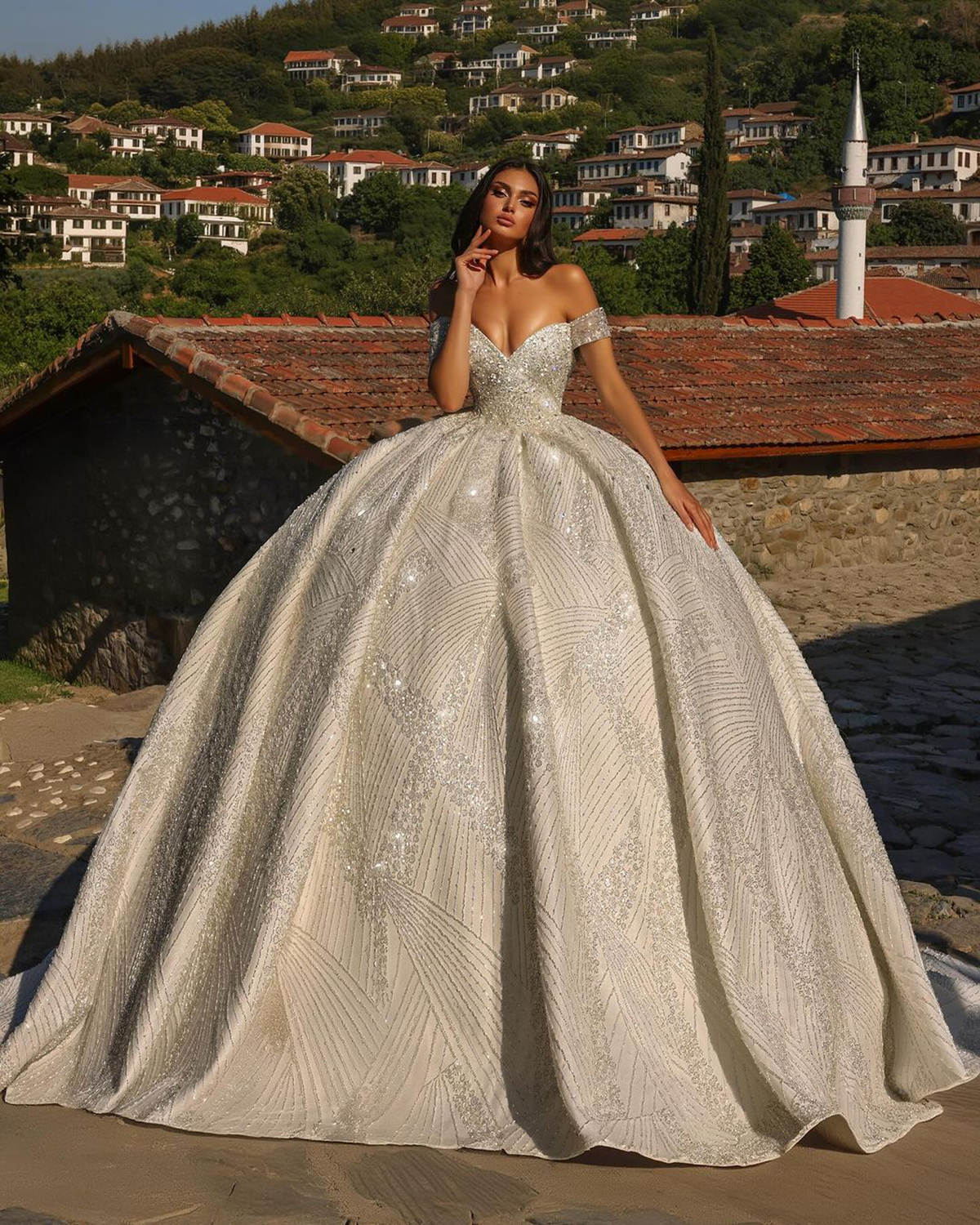 Wedding Dresses Sequins Crystal Bride Ball Gown Off Shoulder Princess Bridal Dress Short Sleeves Customized Vestidos De Novia