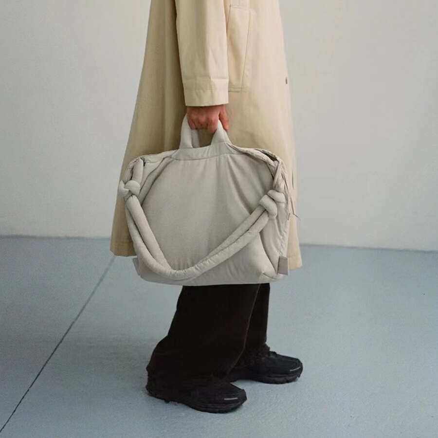 Designer Bag Casual Nylon Women Handbags Simple Vintage Lady Shoulder Bags Padded Soft Puffer Bag Large Capacity Tote Bag 2024