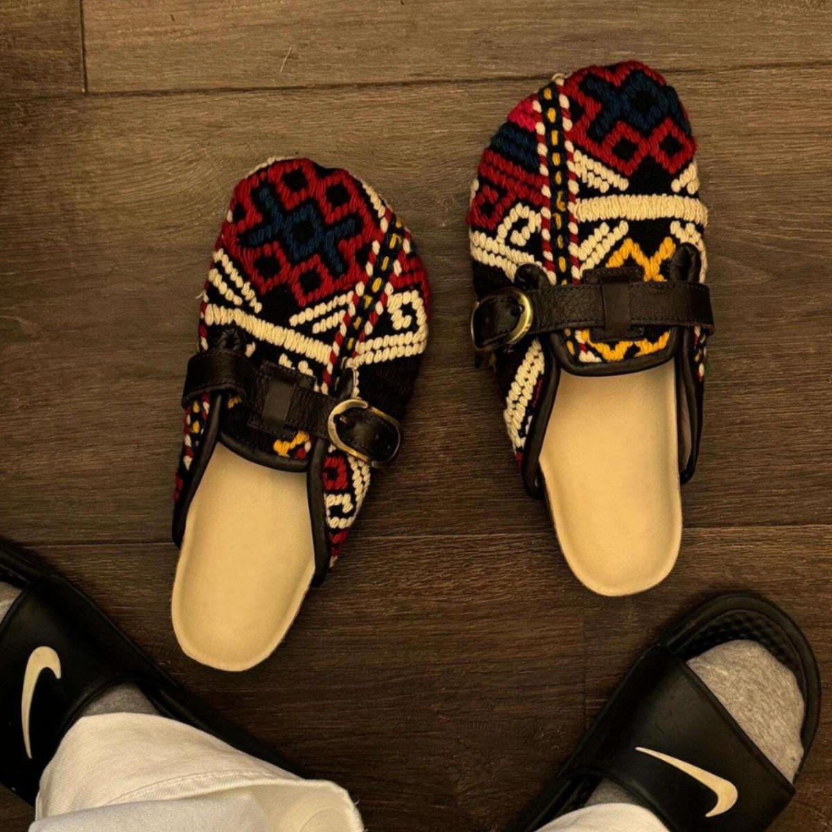 Women's Vintage Hand Woven Color Blocked Haken Shoes.