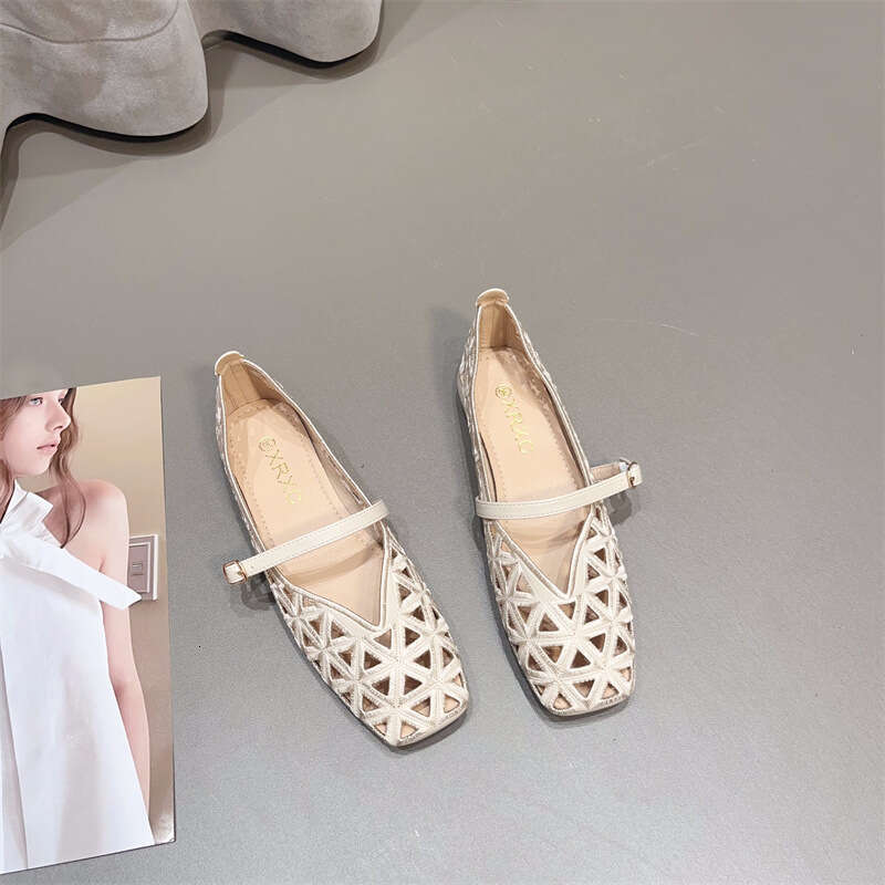 Single Shoe With Square And Soft Sole, Women's Korean Version Summer New Flat Bottomed Scoop Shoes, Perforated Breathable Toe Sandals