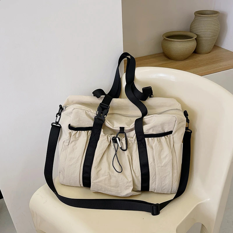 High quality simple shoulder bag zipper nylon youth large capacity womens travel bag fashion Bolso Mujer 241105