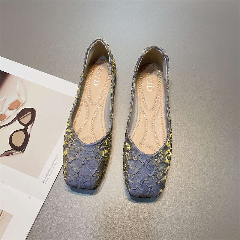 Square Toe Soft Sole Single Shoe Women's Korean Version Spring New Shallow Mouth Gradient Scoop Fashionable Pleated Silk Flat Bottom Grandma Shoe
